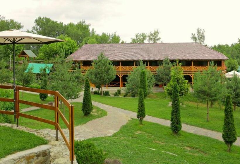 디럭스 트리플 룸, Chorna Skelya Resort & Wellness