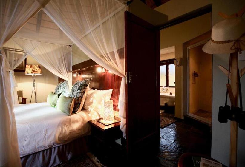 샬레, Ivory Wilderness River Rock Lodge