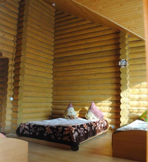 اتاق کلاسیک چهارنفره, крокус мія