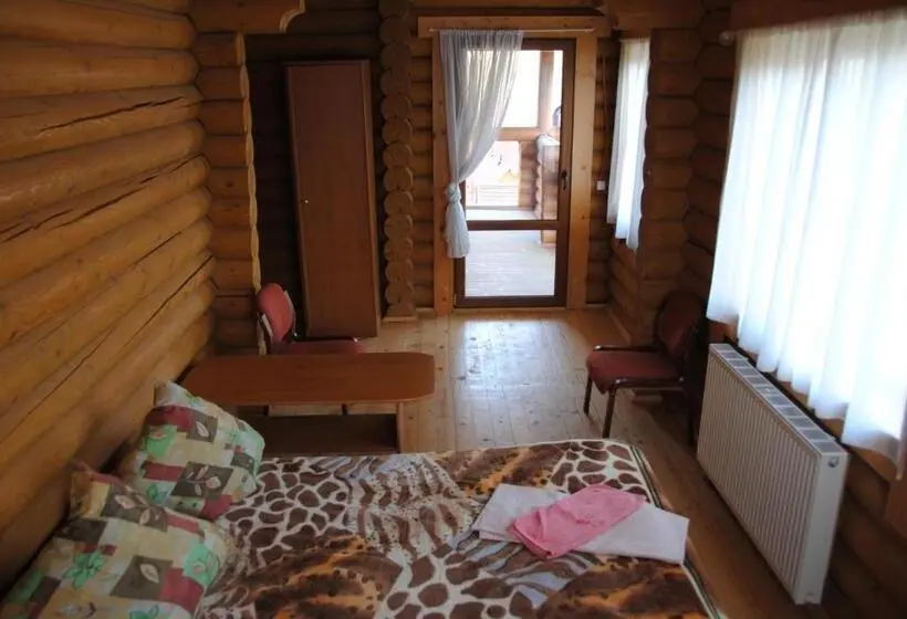 デラックスルーム, крокус мія