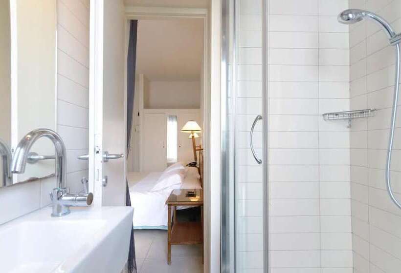 חדר סטנדרט, Trionfal