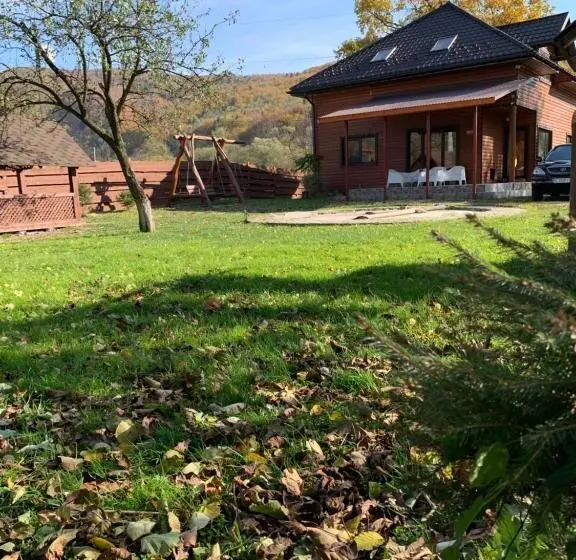３ベッドルームハウス, Guest House Pid Dubom карпати під дубом