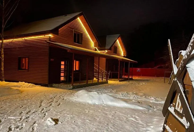 ２ベッドルームハウス, Guest House Pid Dubom карпати під дубом
