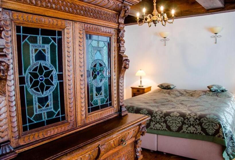 חדר סטנדרט לשלושה, Zámek Kolštejn   Hotel Chateau Goldenstein