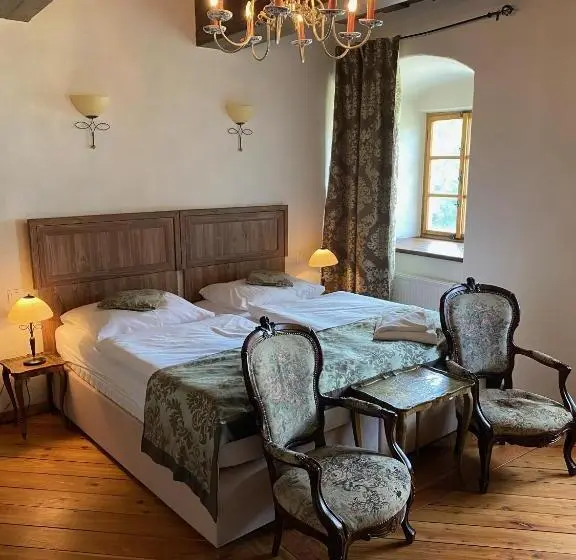 スタンダードトリプルルーム, Zámek Kolštejn   Hotel Chateau Goldenstein