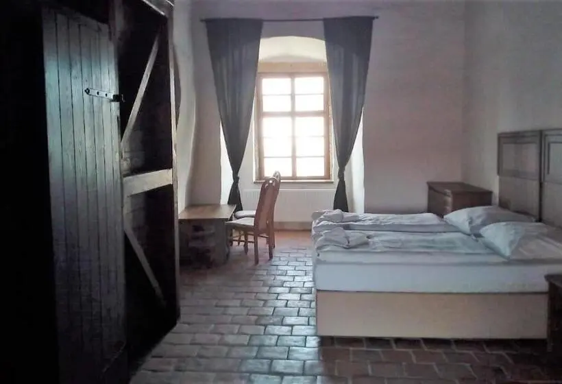 スタンダードトリプルルーム, Zámek Kolštejn   Hotel Chateau Goldenstein