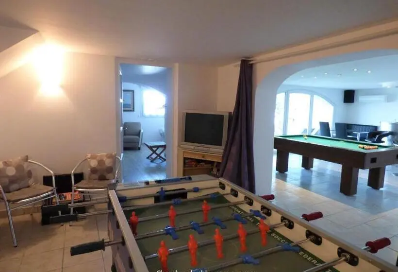オーシャンビュースタンダードルーム, Chambres D Hôtes Vue Mer L Estérel Panoramique