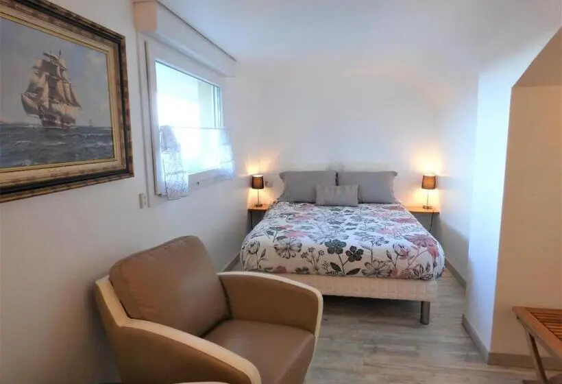 オーシャンビュースタンダードルーム, Chambres D Hôtes Vue Mer L Estérel Panoramique