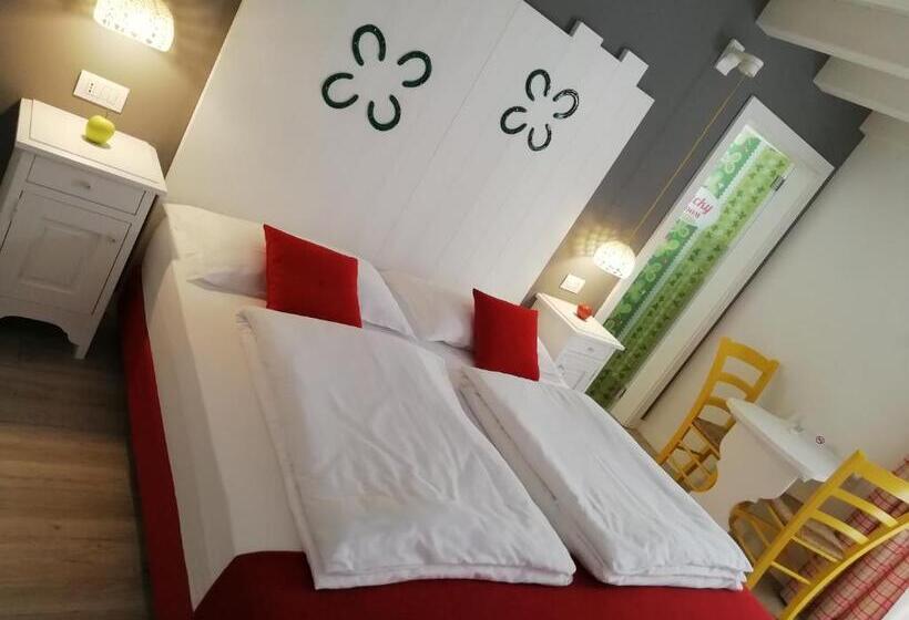 Номер Deluxe, Horse House