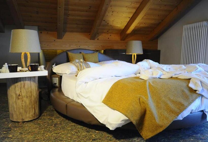 غرفة قياسية سرير كينج, Horse House