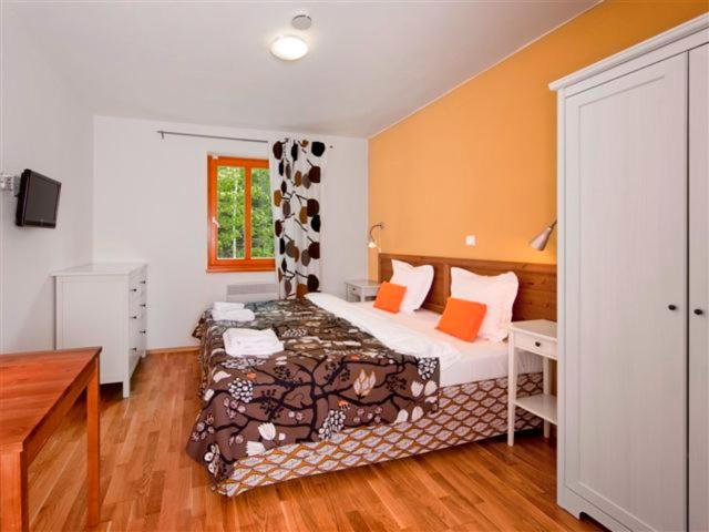 标准工作室, Penzion Blanko