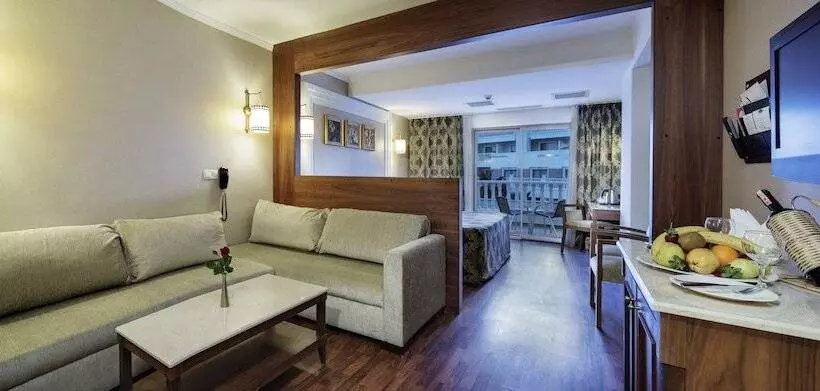 ファミリールーム, Alba Queen Hotel - Ultra All Inclusive