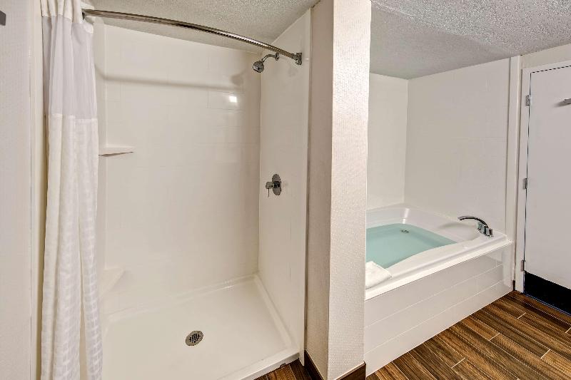 豪华家庭房间, Baan Karon Resort