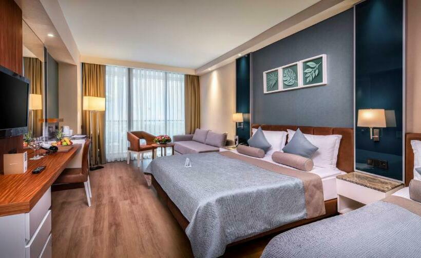 اتاق استاندارد با چشمانداز دریا, Baia Lara