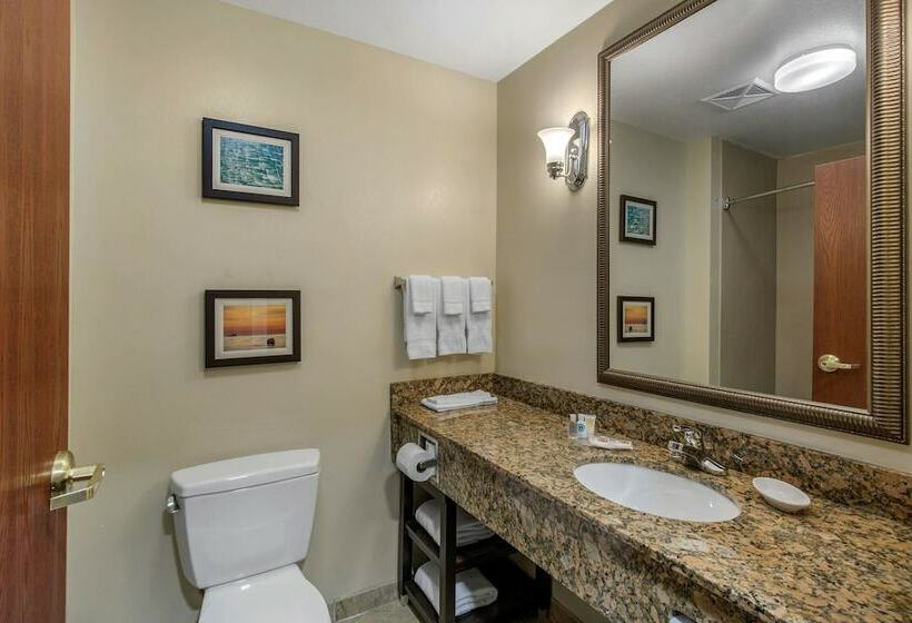 جناح, Comfort Suites