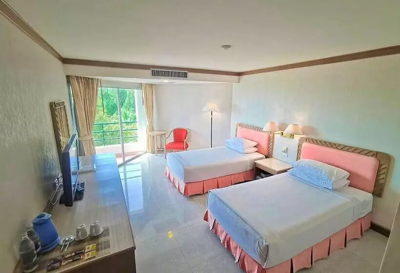 スーペリアールーム, Khanom Golden Beach