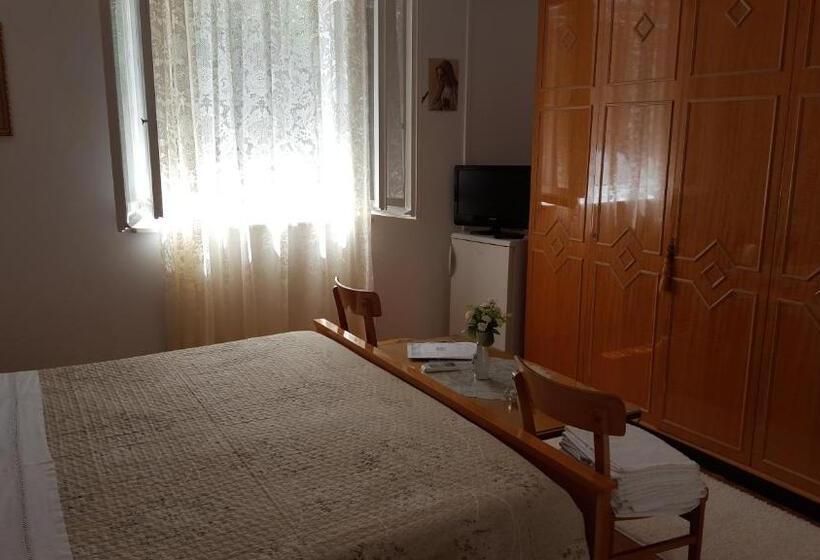 חדר סטנדרט, Marin Apartments