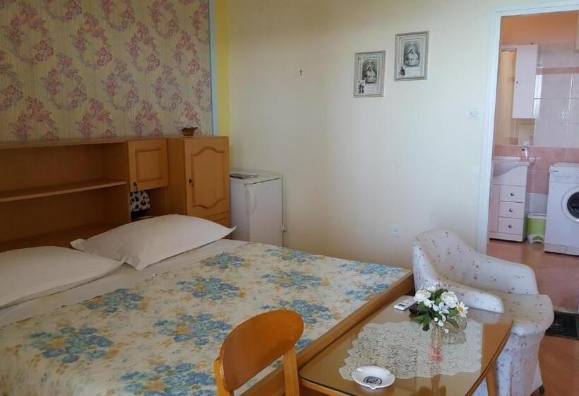 חדר סטודיו סטנדרד, Marin Apartments