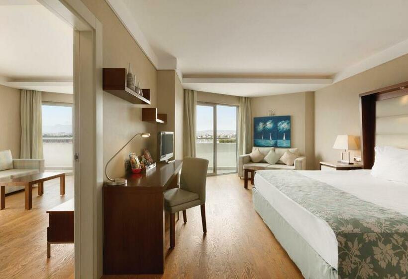 سوییت با چشم‌انداز دریا, Ramada Plaza Antalya