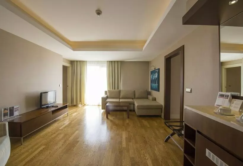 سوییت خانوادگی, Ramada Plaza Antalya