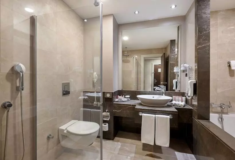 سوییت با چشم‌انداز دریا, Ramada Plaza Antalya