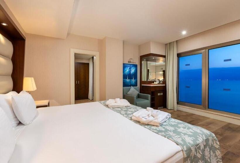 سوییت با چشم‌انداز دریا, Ramada Plaza Antalya