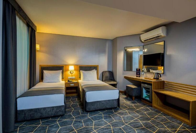 اتاق استاندارد چهار تخته, Venera