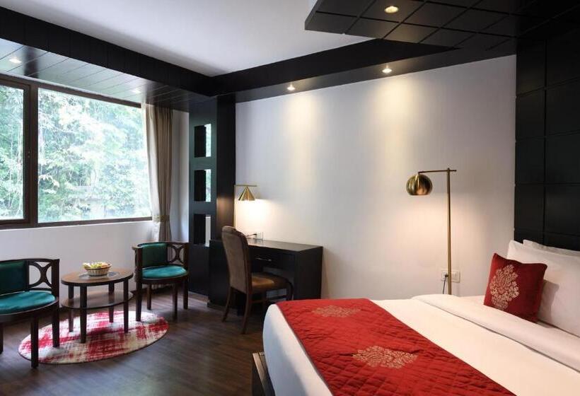 キングサイズベッドのスタンダードルーム, Ramada By Wyndham Gangtok Hotel & Casino Golden