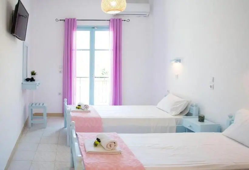 استودیوی استاندارد, Maria's Apartments