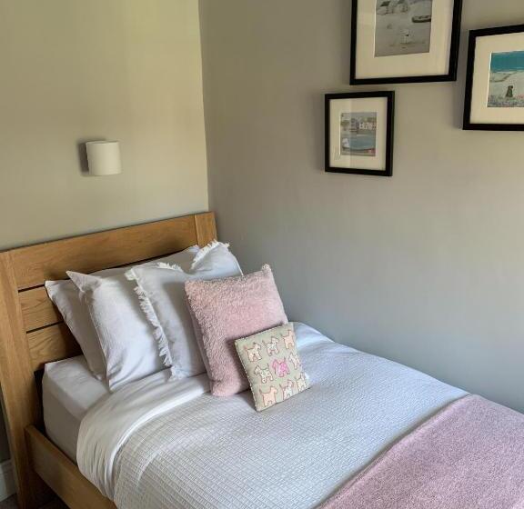 غرفة قياسية فردية, The Hill B&b