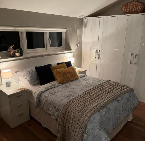 １ベッドルームアパートメント, The Hill B&b