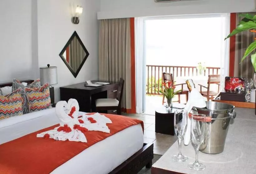 سوییت جونیور, Calabash Cove Resort And Spa Adults Only