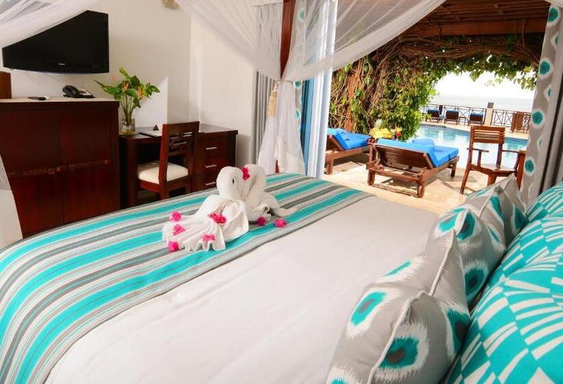 Junior swim-up suite, Calabash Cove Resort And Spa Adults Only