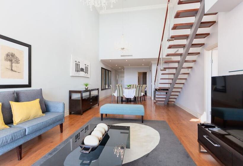 １ベッドルームペントハウスアパート, Cape Royale   Whosting