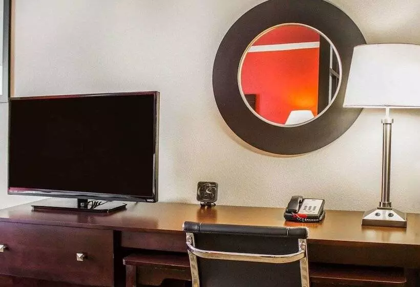 Sviitti, Comfort Suites Columbus East Broad