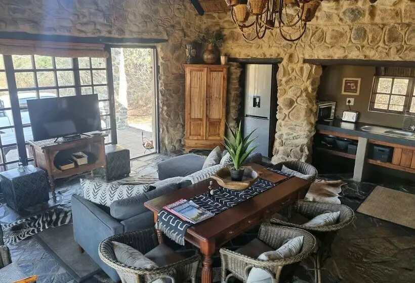 Talo 1 Makuuhuone, Dawsons Game Lodge