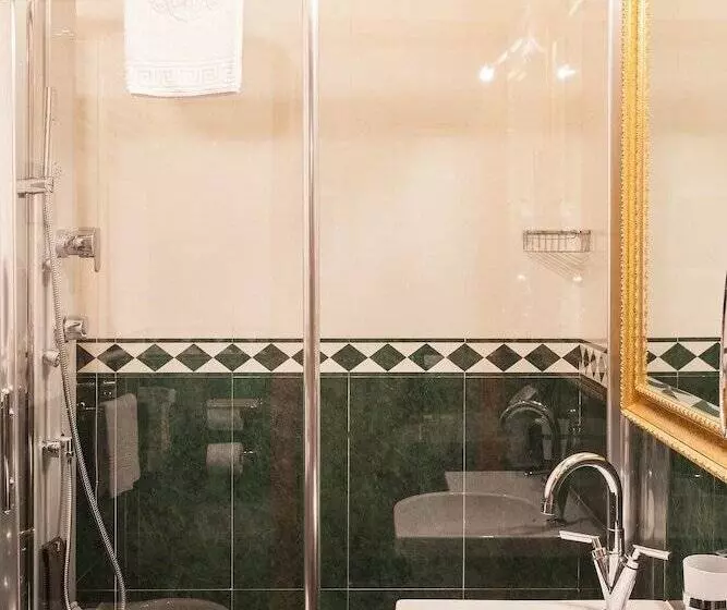 اتاق استاندارد یک نفره, Manfredi Suite In Rome