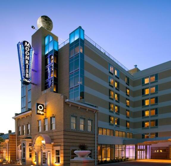 جناح بريميوم, The Moonrise