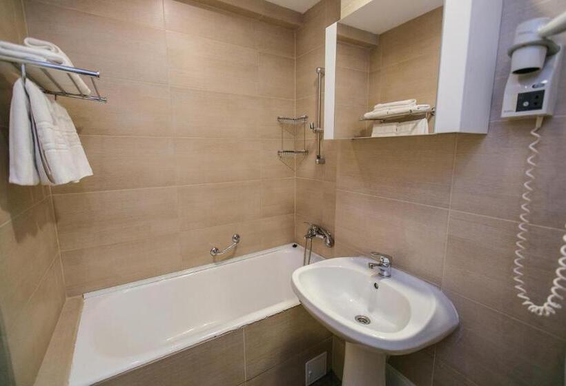 스탠다드 룸, Nufarul