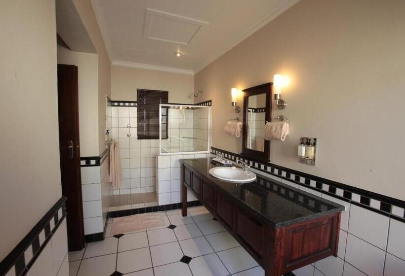 Семейный Номер, Perrys Bridge Hollow Boutique