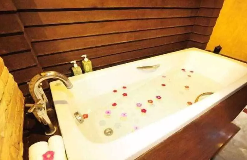 اتاق لوکس, Phunacome Resort