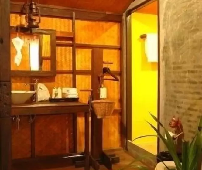 اتاق لوکس, Phunacome Resort