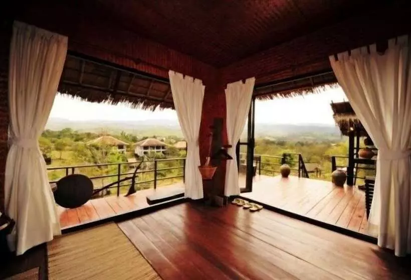 اتاق لوکس, Phunacome Resort
