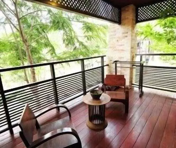 اتاق لوکس, Phunacome Resort