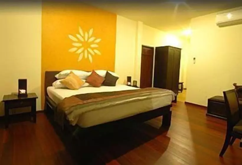 اتاق لوکس, Phunacome Resort