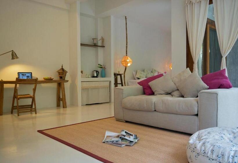 Люкс с гидромассажем, Proud Phu Fah Maerim Resort