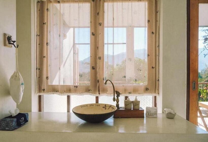 Люкс, Proud Phu Fah Maerim Resort