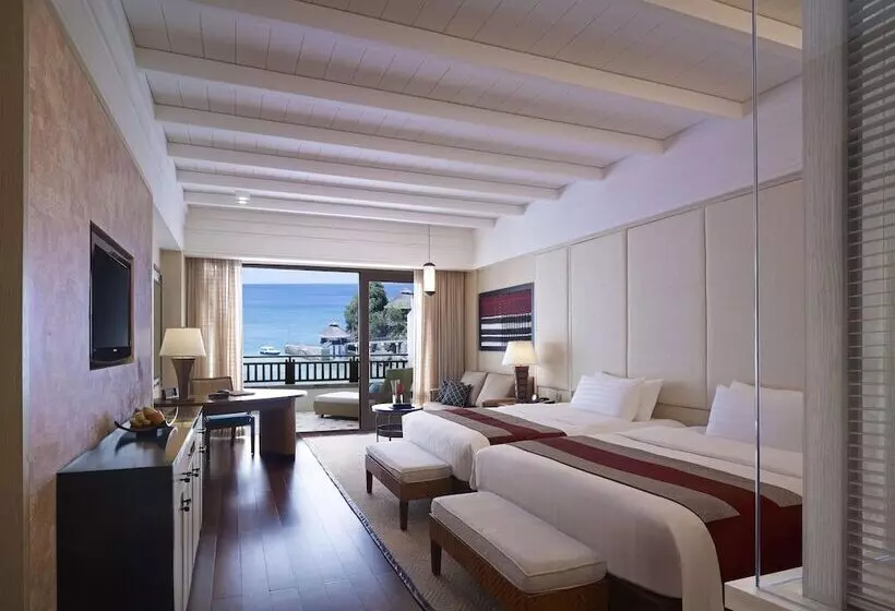 اتاق لوکس با چشم‌انداز دریا, Shangri La Boracay