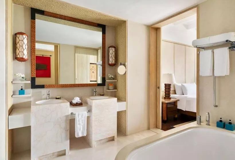 اتاق لوکس, Shangri La Boracay
