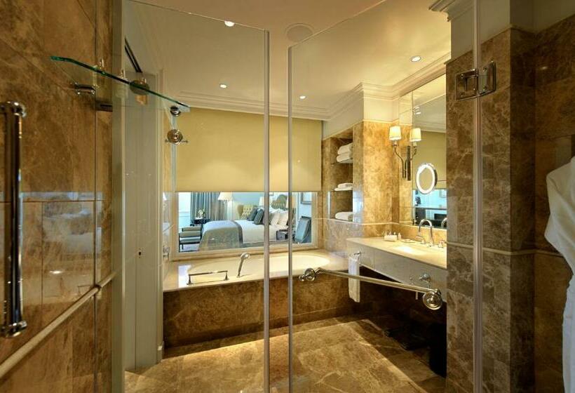 חדר קלאב, Taj Cape Town